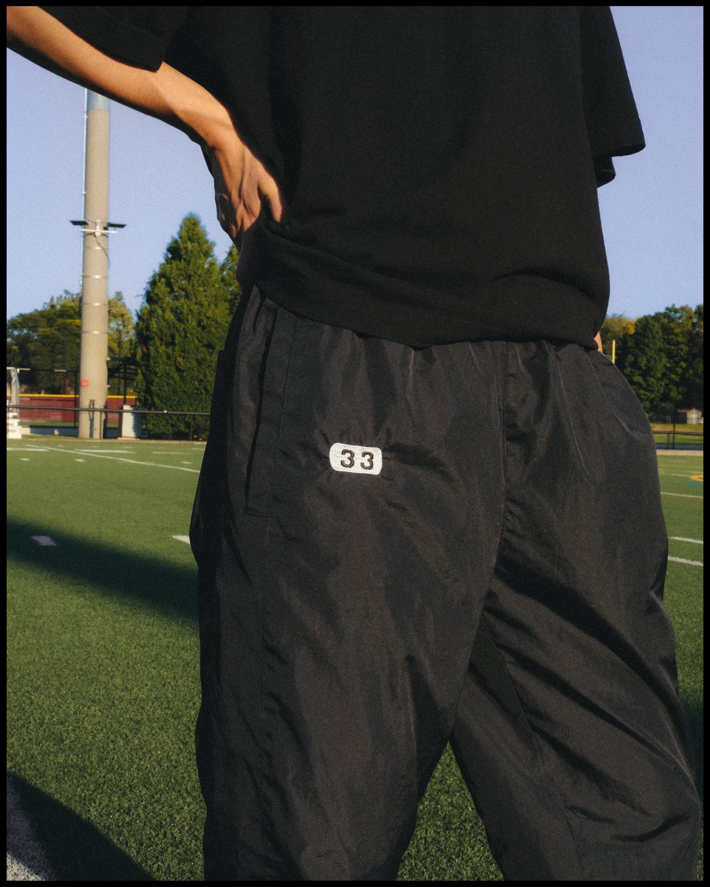 black radio travel pant